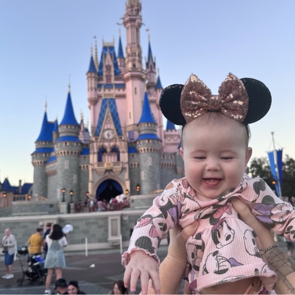 💎2/$22~Disney Inspired Pink/Black Sequin Minnie Mouse Ears Stretch Headband~OS - Picture 2 of 10